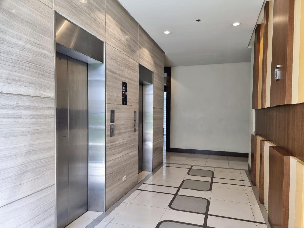 One Palm Tree Villas Condo Across Naia Terminal 3 マニラ市 エクステリア 写真