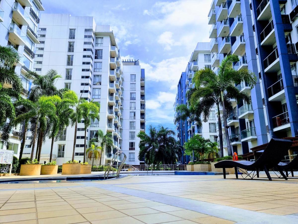 One Palm Tree Villas Condo Across Naia Terminal 3 マニラ市 エクステリア 写真