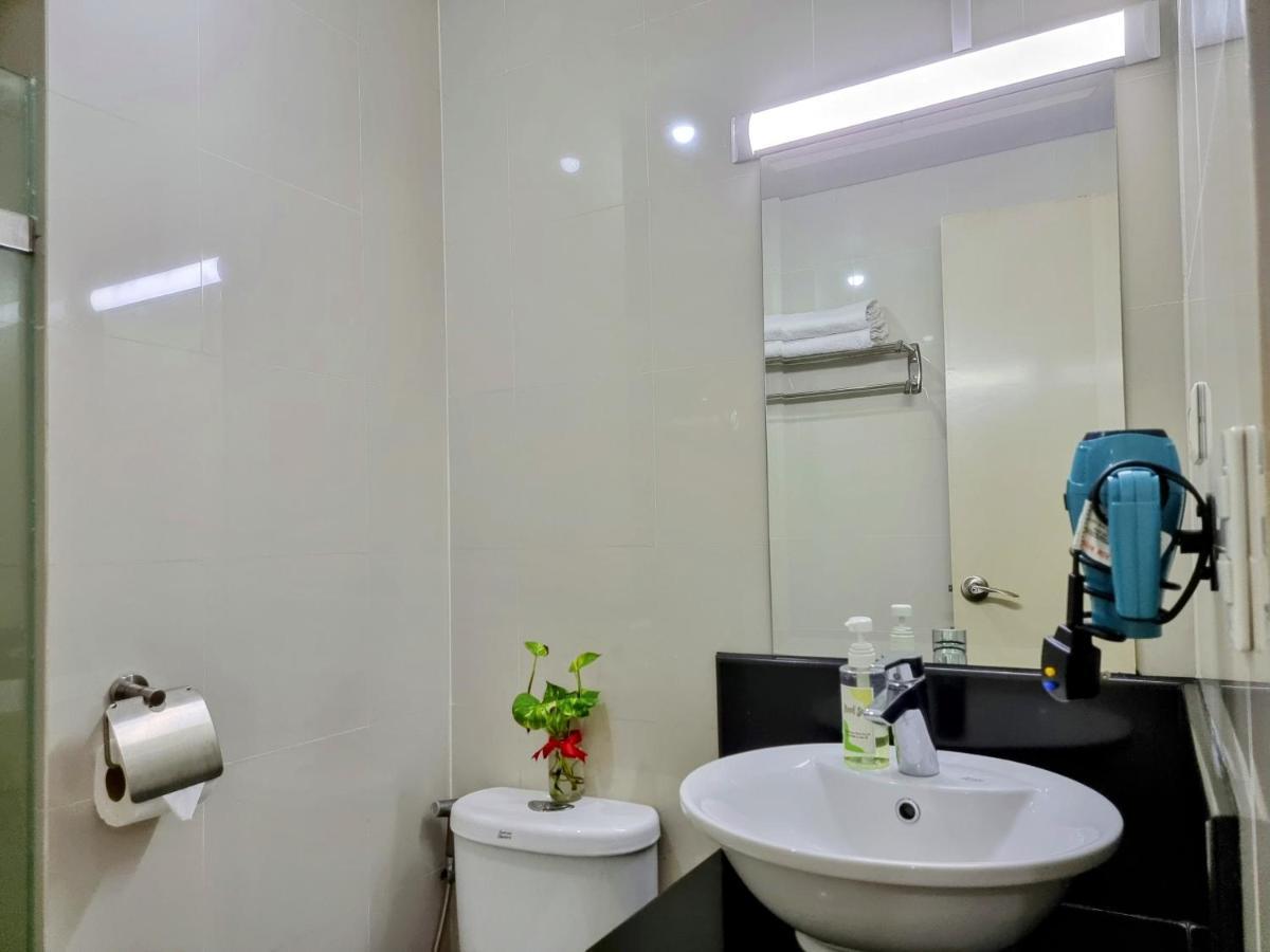 One Palm Tree Villas Condo Across Naia Terminal 3 マニラ市 エクステリア 写真