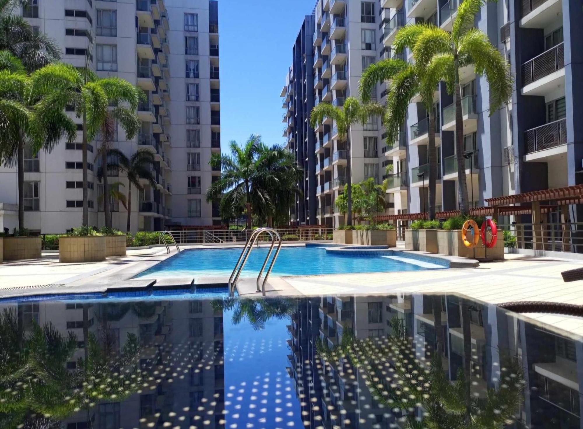 One Palm Tree Villas Condo Across Naia Terminal 3 マニラ市 エクステリア 写真